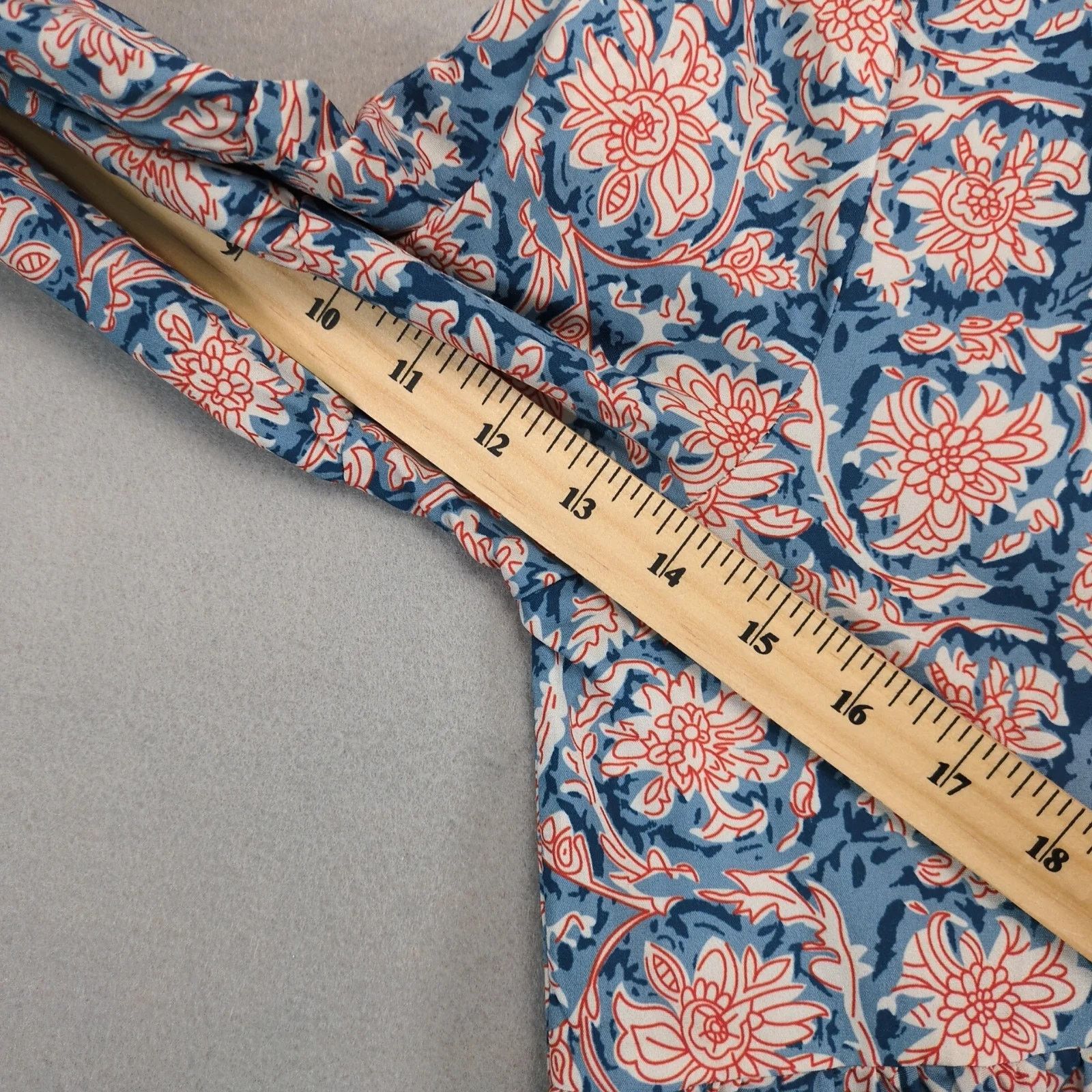 Other SundayUp Floral Tiered Midi Dress Sz S Puff Sleeves V-Neck Size S / US 4 / IT 40 - 5 Thumbnail