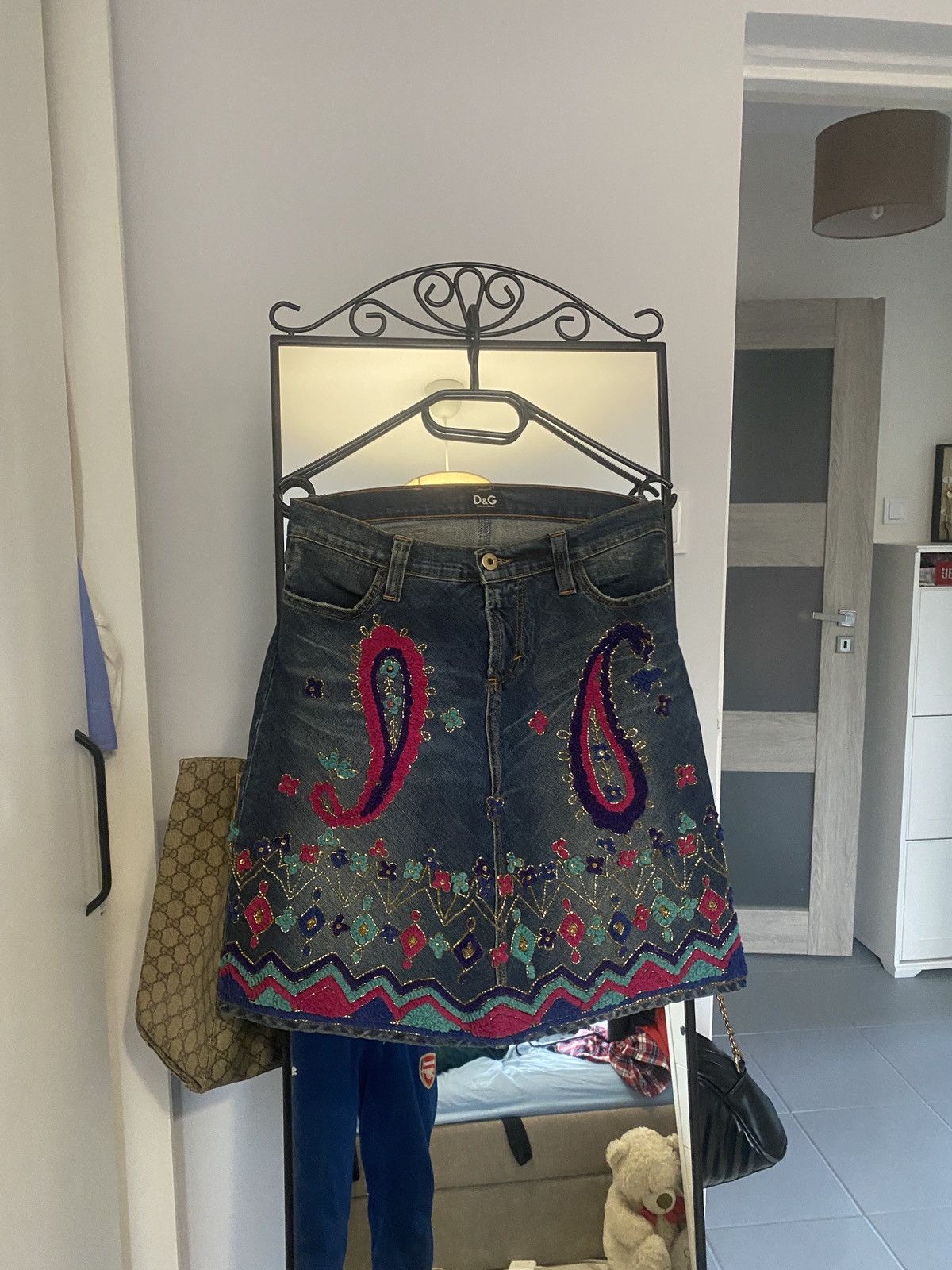 Dolce & Gabbana Dolce&gabbana Luxury rare denim skirt with flowers Size 27" / US 4 / IT 40 - 1 Thumbnail