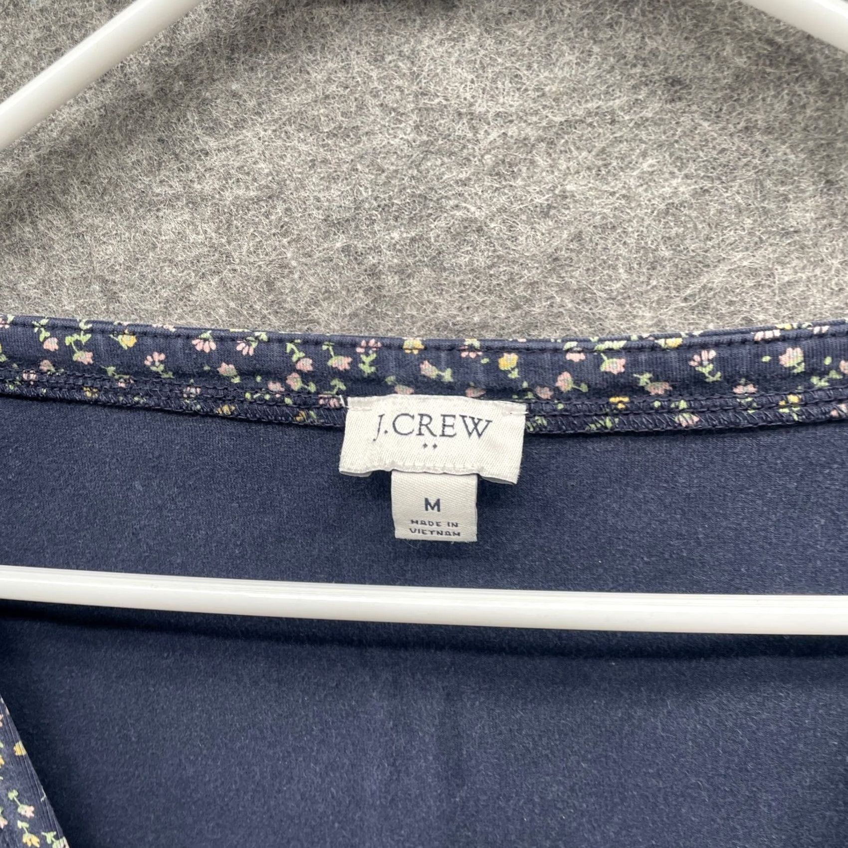 J.Crew J.Crew Square Neck 3/4 Sleeve T-Shirt Womens M Blue Floral Stretch Shirt Womens M Color Blue Floral Pattern 3/4 Sleeve Casual Size M / US 6-8 / IT 42-44 - 5 Thumbnail