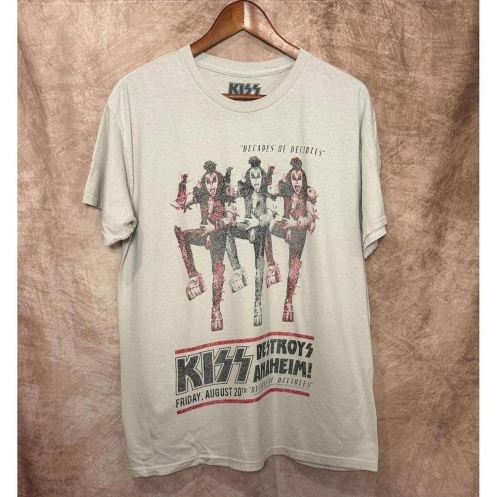 KISS KISS Destroys Anaheim L Decades of Decibels Rock Tour Tee Size US L / EU 52-54 / 3 - 3 Thumbnail