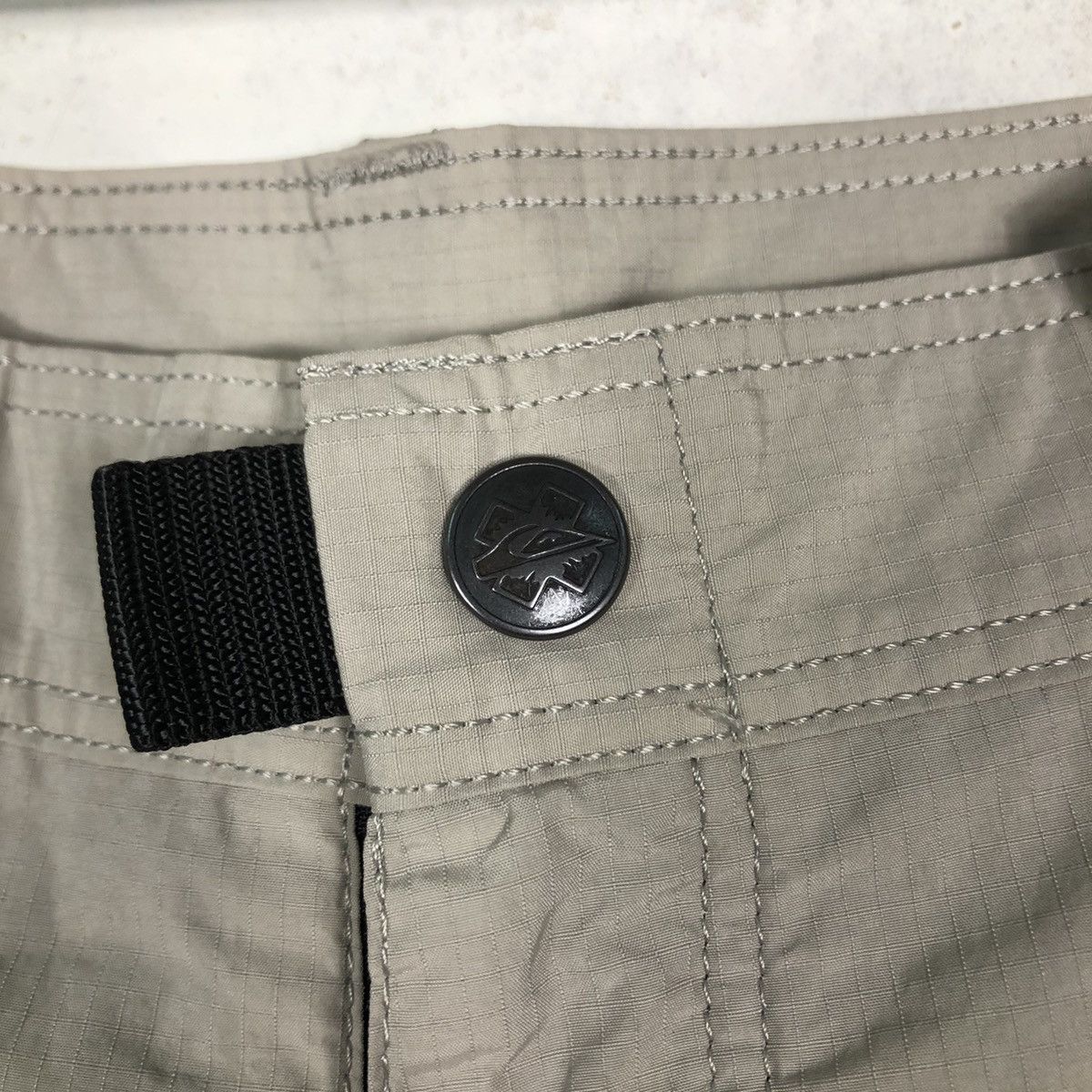 Japanese Brand Vintage Quicksilver Cargo Pants Multi Pocket Bondage Design Size US 32 / EU 48 - 14 Thumbnail
