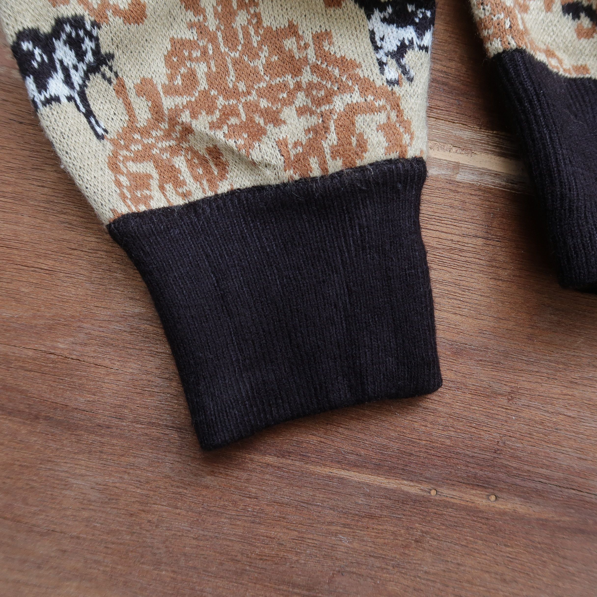 GU × Jun Takahashi × Undercover GU x Undercover Leopard Ethnic Pattern Cropped Knitwear Size US M / EU 48-50 / 2 - 5 Thumbnail