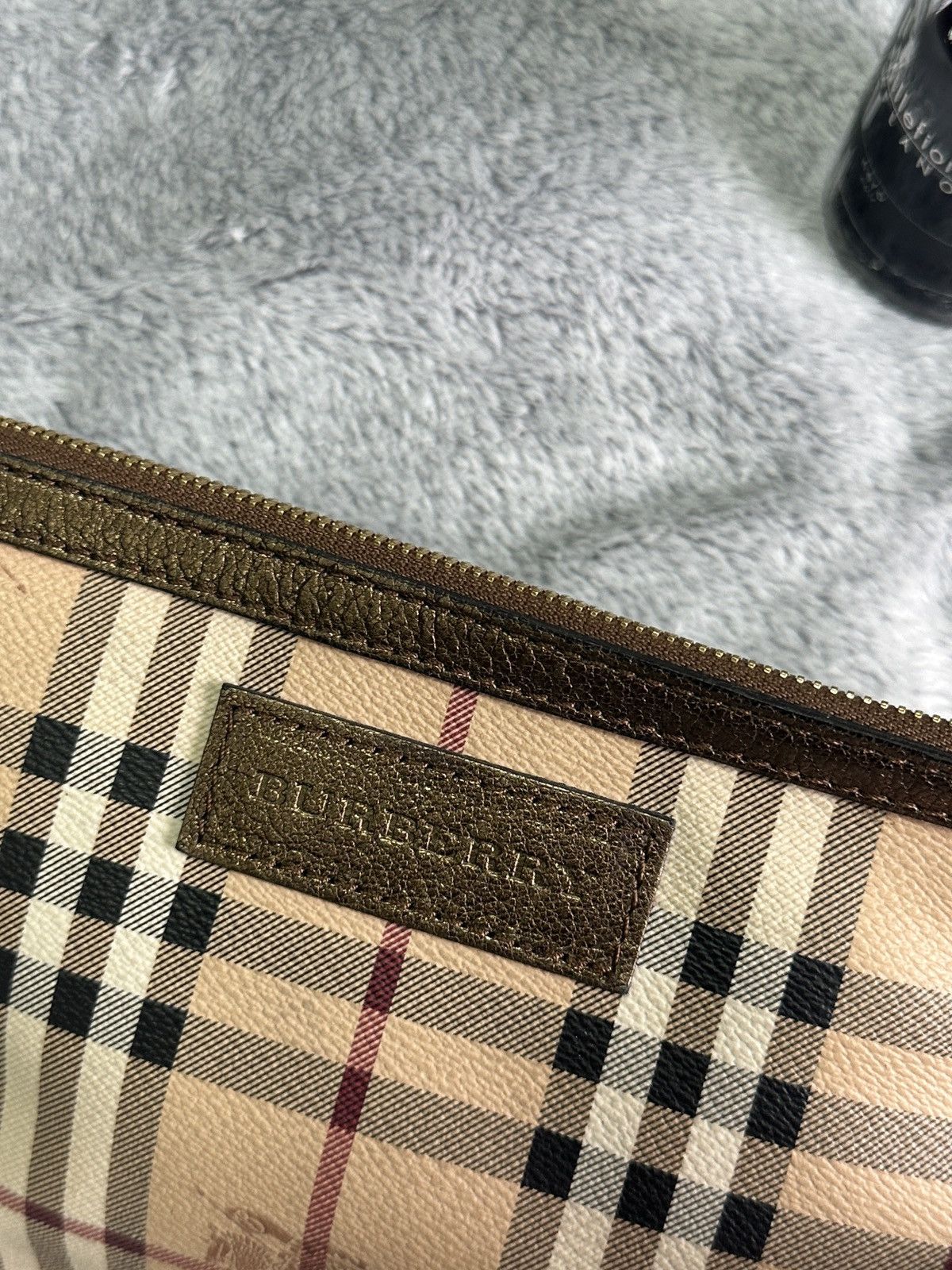 Burberry Burberry Nova Check Canvas Leather Clutch Bag Bronze Trim Size ONE SIZE - 9 Thumbnail