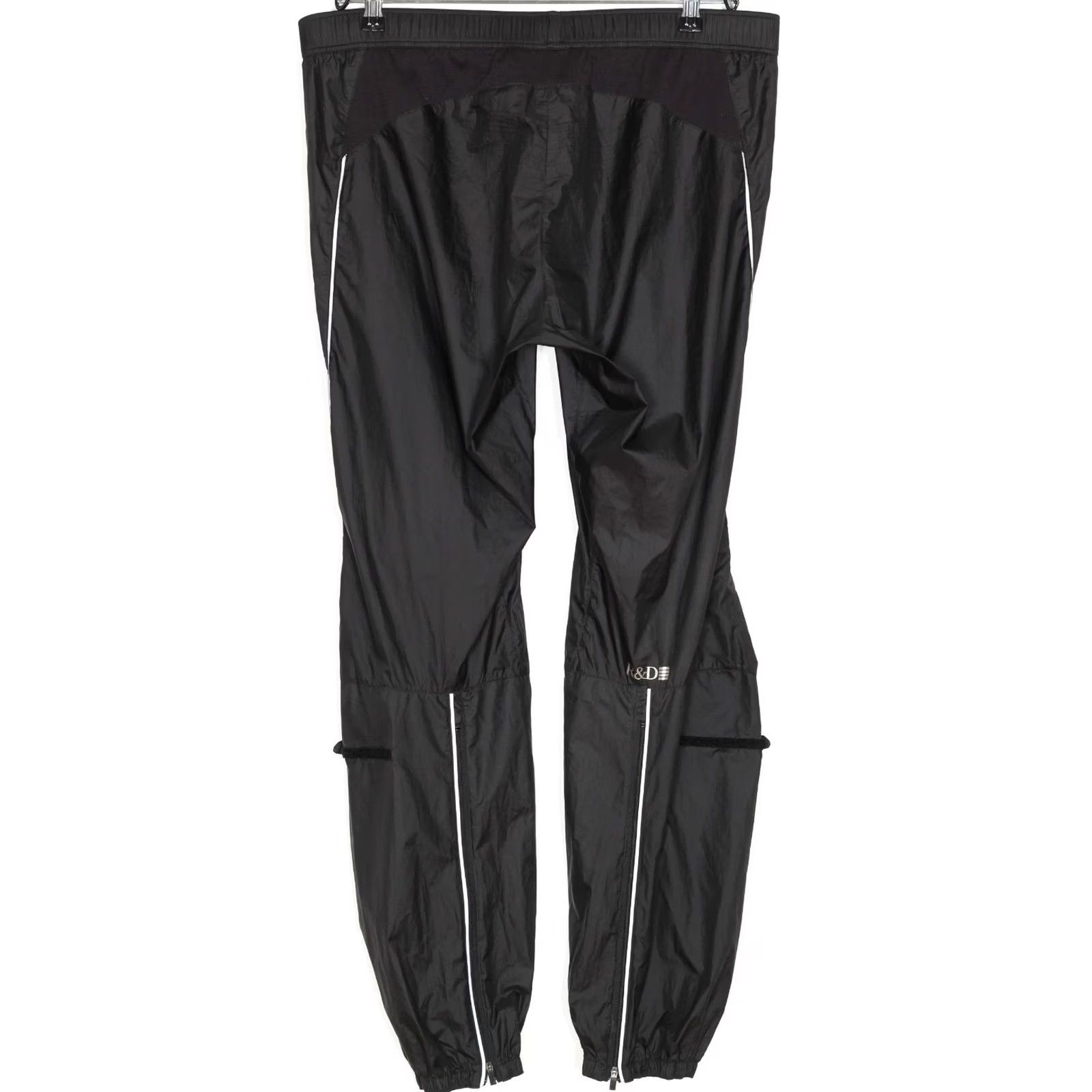 Peak Performance PEAK PERFORMANCE BIEGGA Pants Trousers Men L Lightweight Windbreaker Black Regular 38in Waist 34in Inseam Size US 33 - 2 Thumbnail