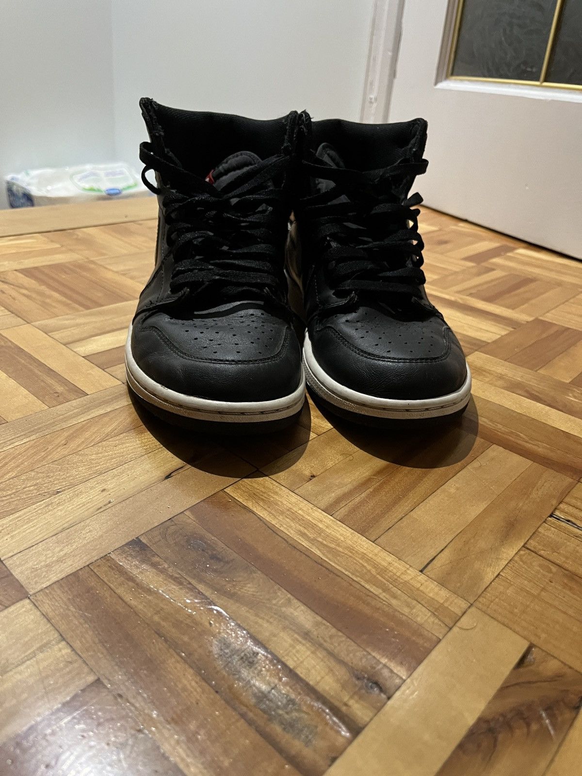 Jordan Brand Air Jordan 1 ‘Yin Yang’ Size US 10.5 / EU 43-44 - 3 Thumbnail