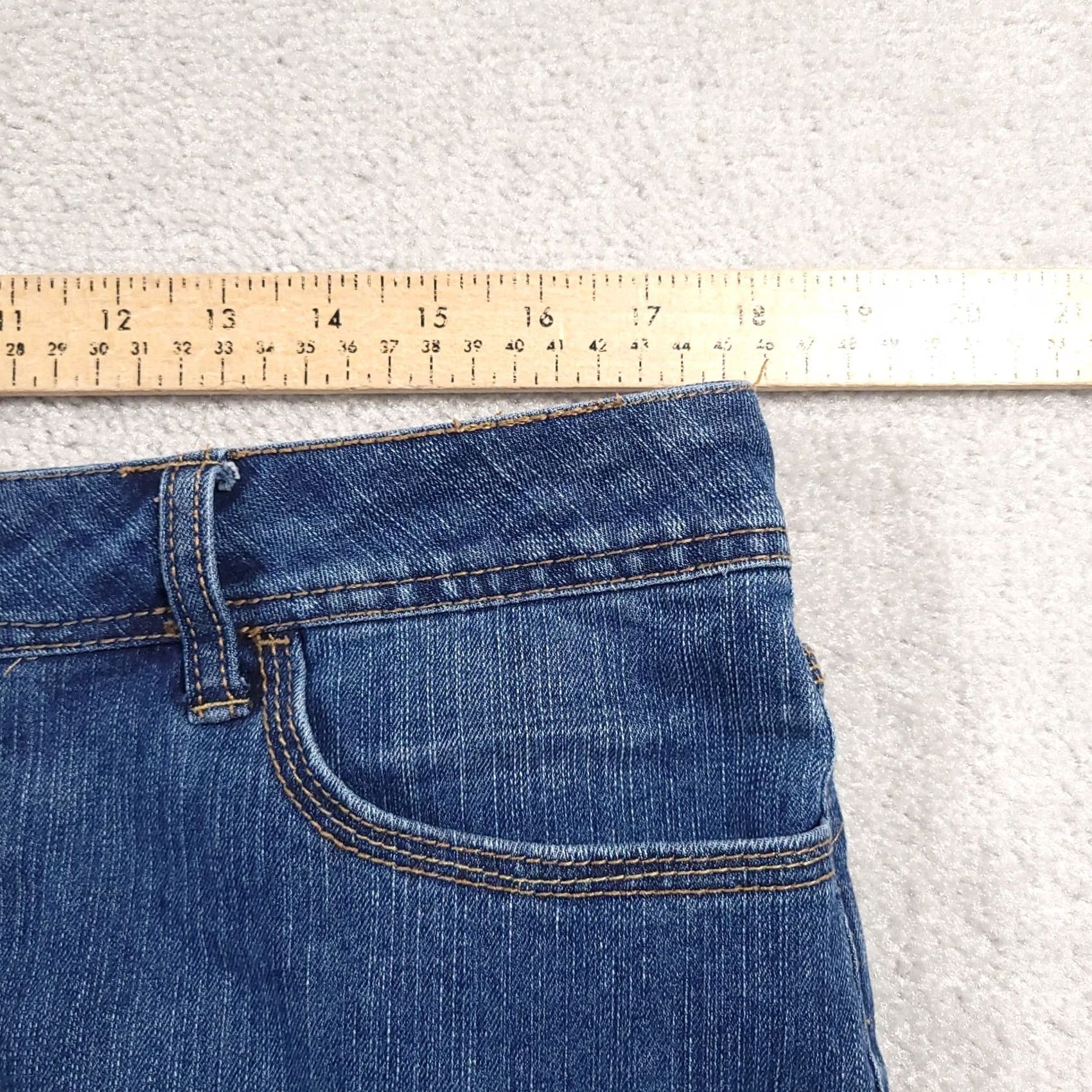 Vintage St John's Bay Women's 14 Capri Pants Denim Stretch Blue Jeans Back Flap Pockets 90s Size 36" / US 14 / IT 50 - 7 Thumbnail