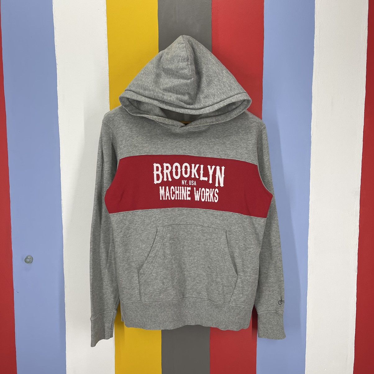 image of Brooklyn Machine Works x Uniqlo Collaboration Uniqlo X Brooklyn Machine Work Hoodie 1428/ax in Grey