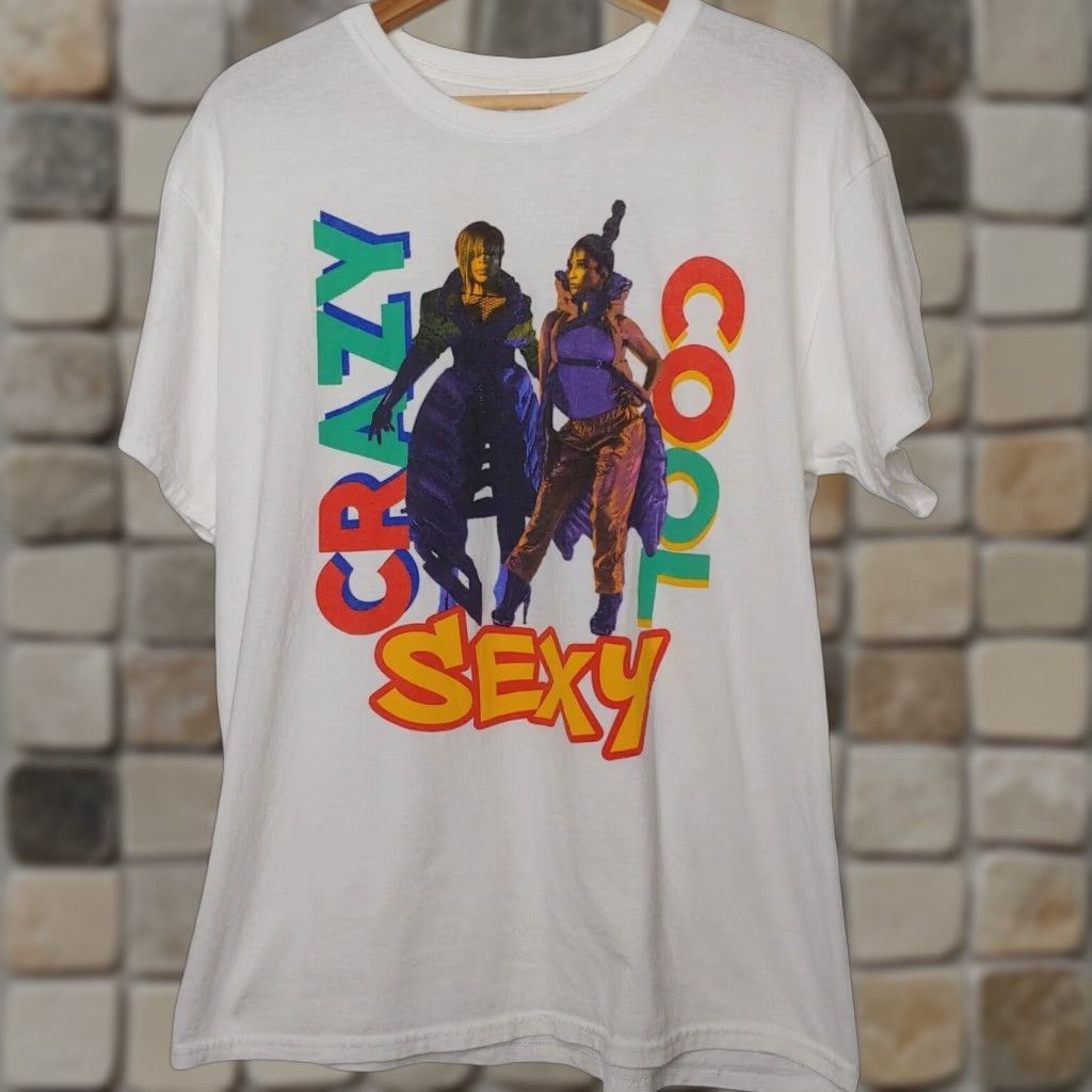 Gildan TLC Shirt Large Tour 2019 White Gildan Short Sleeve Crew Neck Graphic Print Unisex Music Band Tour Shirt Size US L / EU 52-54 / 3 - 1 Thumbnail