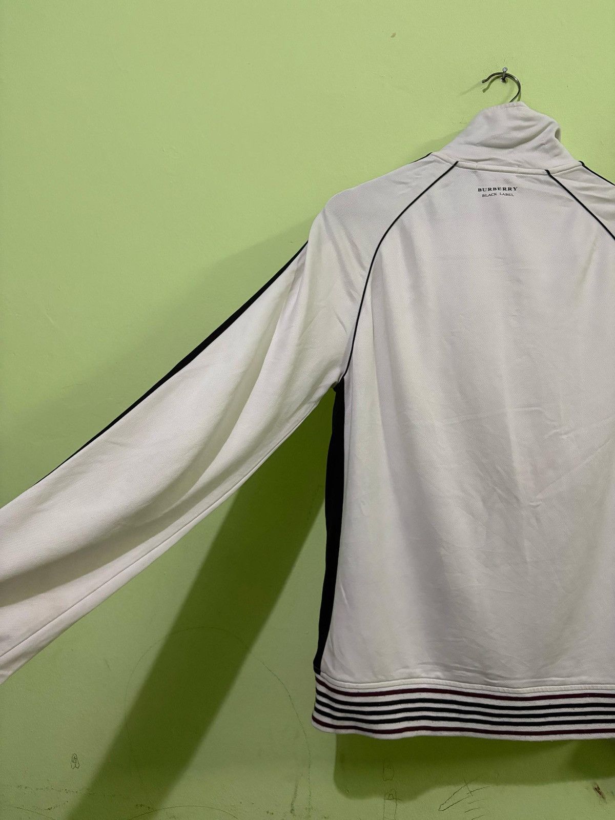 Burberry Burberry Track Top Jacket Design Small Logo Design Size US S / EU 44-46 / 1 - 8 Thumbnail