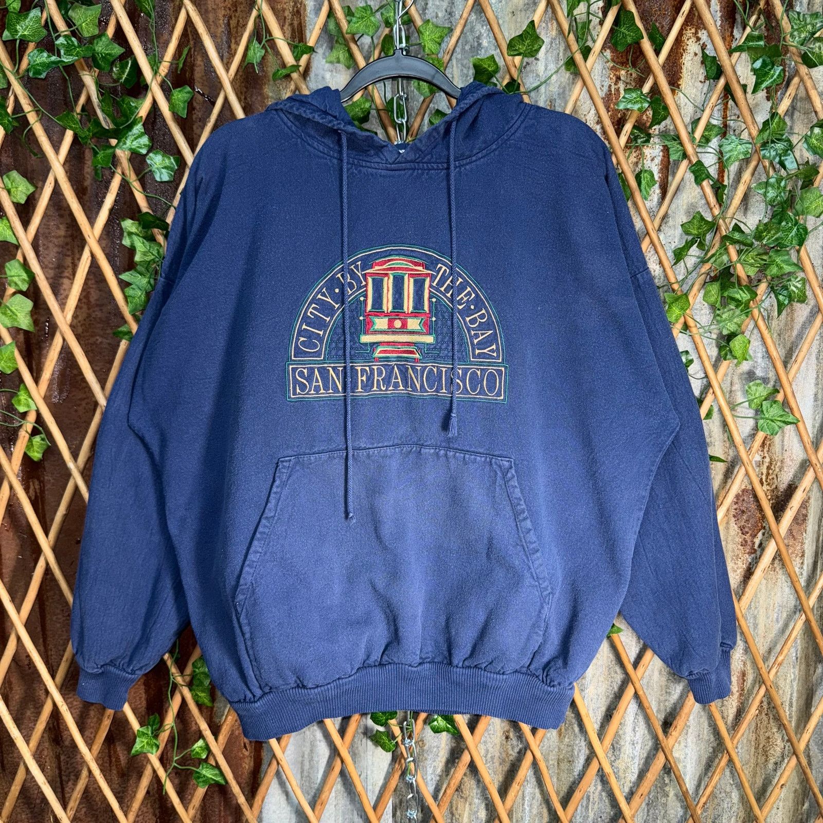 Vintage Vintage trolley car 1980s San Francisco embroider hoodie Size US M / EU 48-50 / 2 - 1 Thumbnail