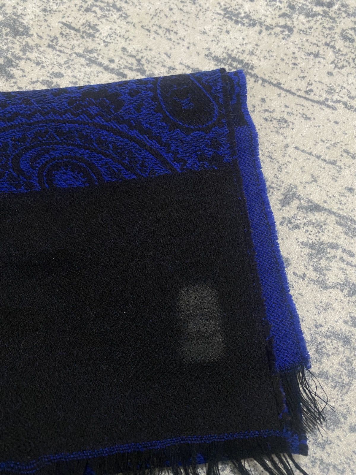 Vintage × Yves Saint Laurent Yves saint laurent vintage two sided scarf with mini logo Size ONE SIZE - 7 Thumbnail