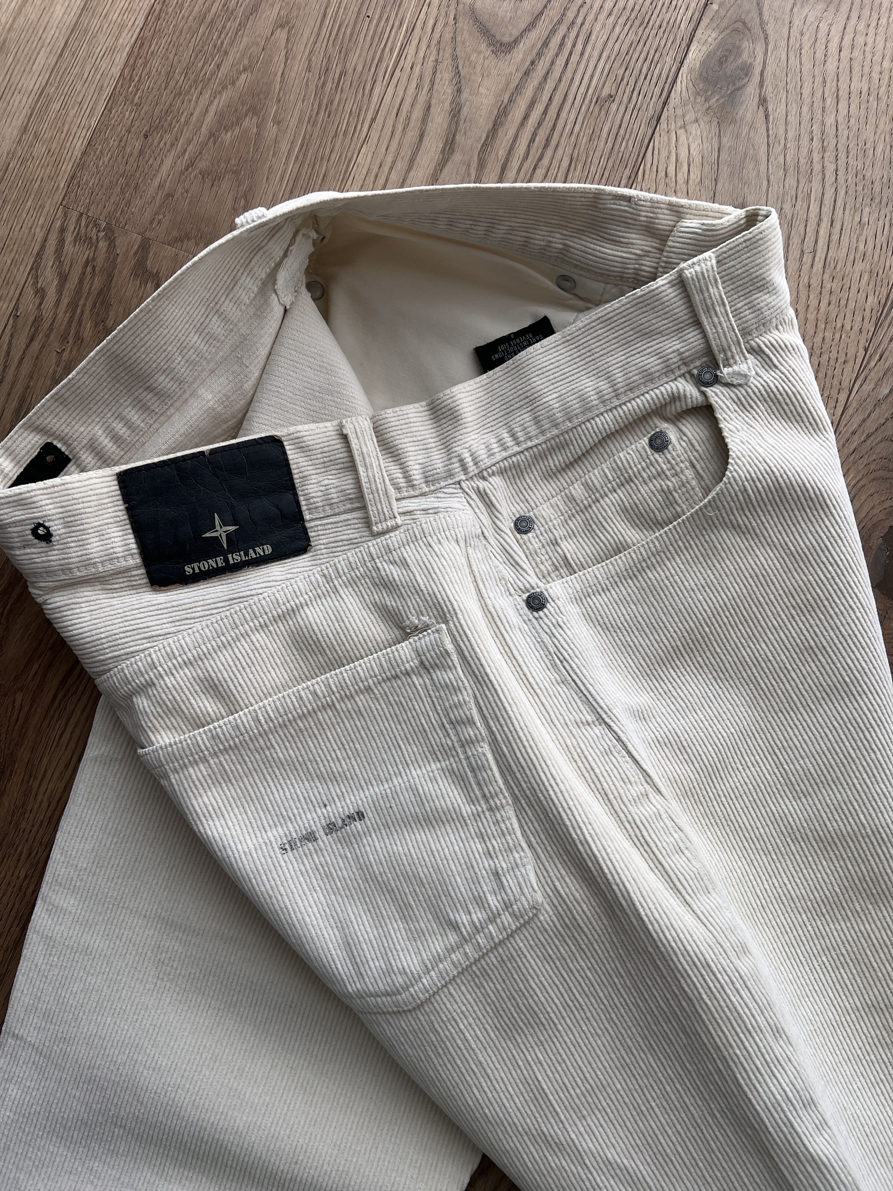Stone Island Rare! Stone Island vintage 90s cream corduroy pants velvet Size US 31 - 9 Thumbnail