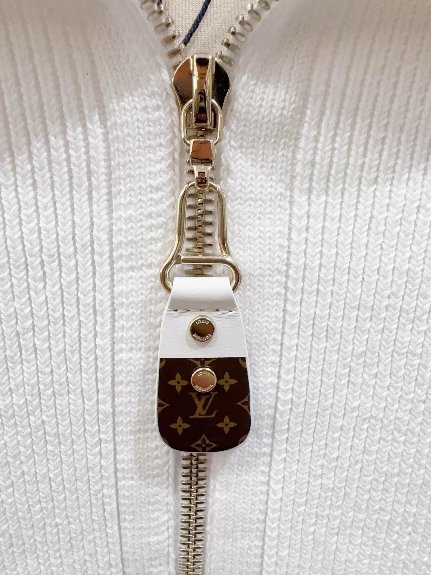 Louis Vuitton Louis Vuitton 25FW New Thick Cashmere Sweatshirt S Size US S / EU 44-46 / 1 - 3 Thumbnail