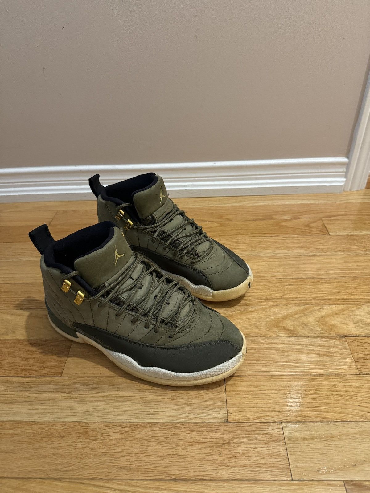 Jordan Brand Jordan 12 Class of 2003 Size US 8.5 / EU 41-42 - 2 Thumbnail