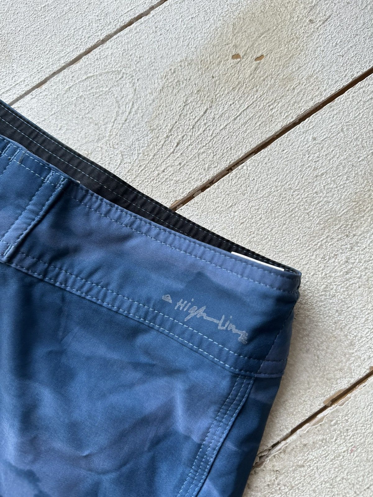 Quiksilver 🚨Vintage Quiksilver Shorts Big Logo Y2K Style 90s Surfing Size US 29 - 3 Thumbnail