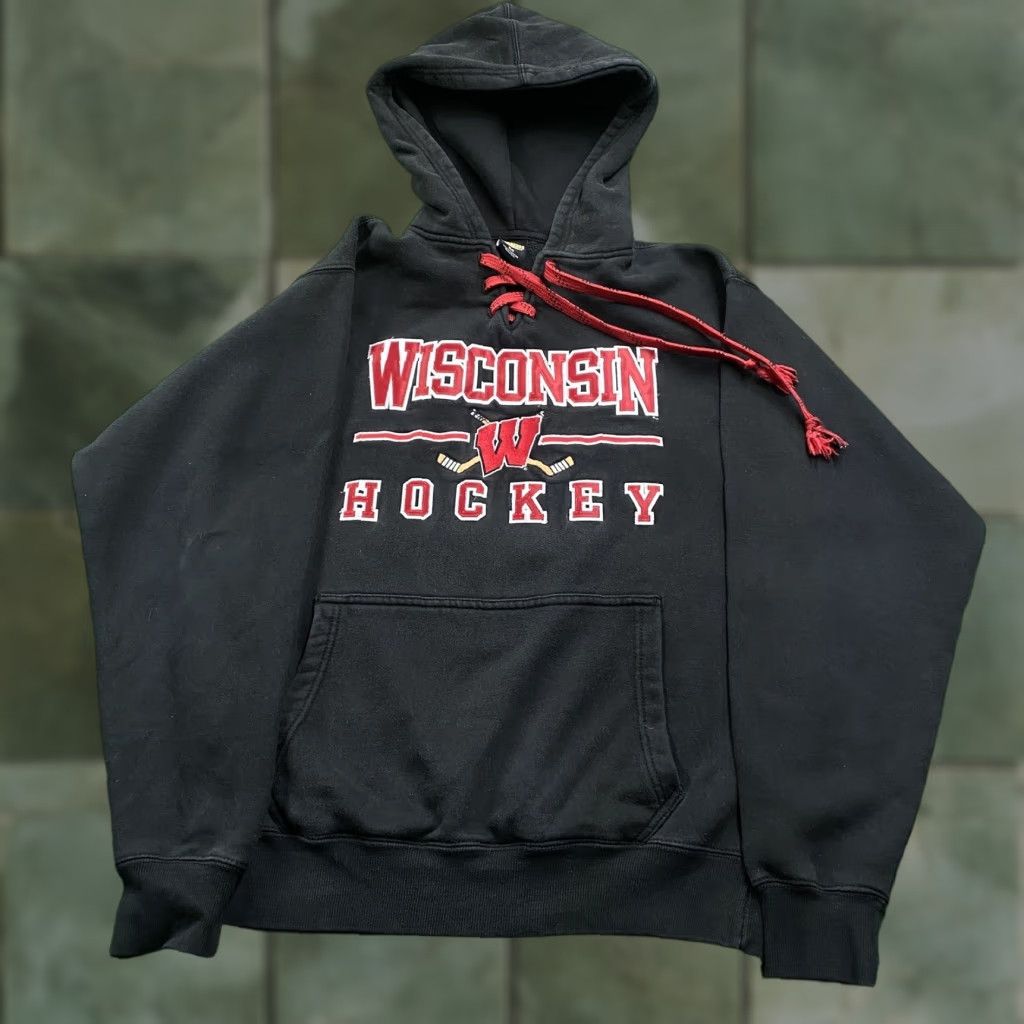 Vintage VINTAGE Wisconsin Badgers Hoodie Mens M Black Y2K College Sports Logo Shirt Size US M / EU 48-50 / 2 - 1 Thumbnail