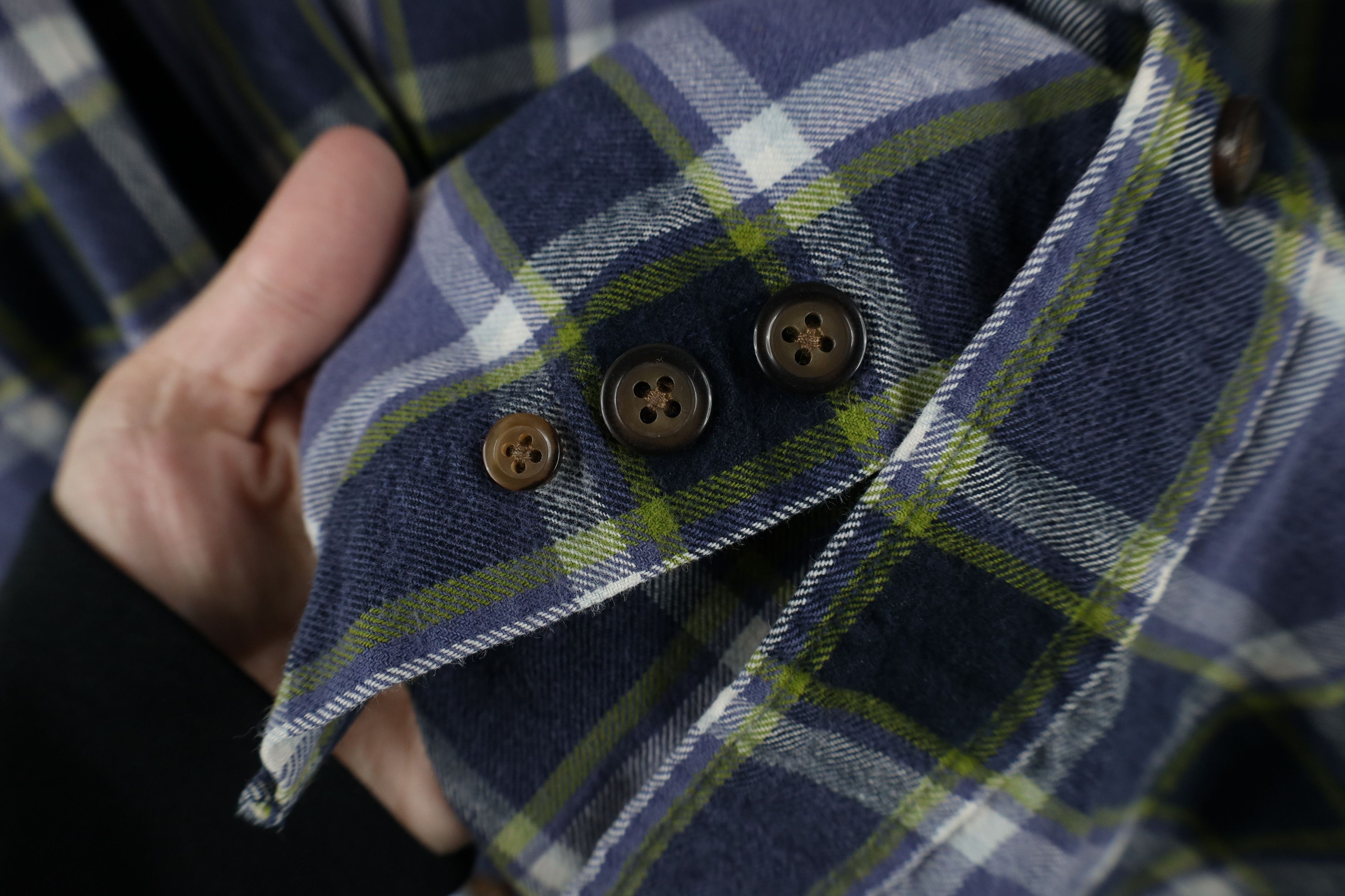 Eddie Bauer × Vintage Vintage 90s Eddie Bauer Collared Button Down Shirt Plaid Size US M / EU 48-50 / 2 - 5 Thumbnail