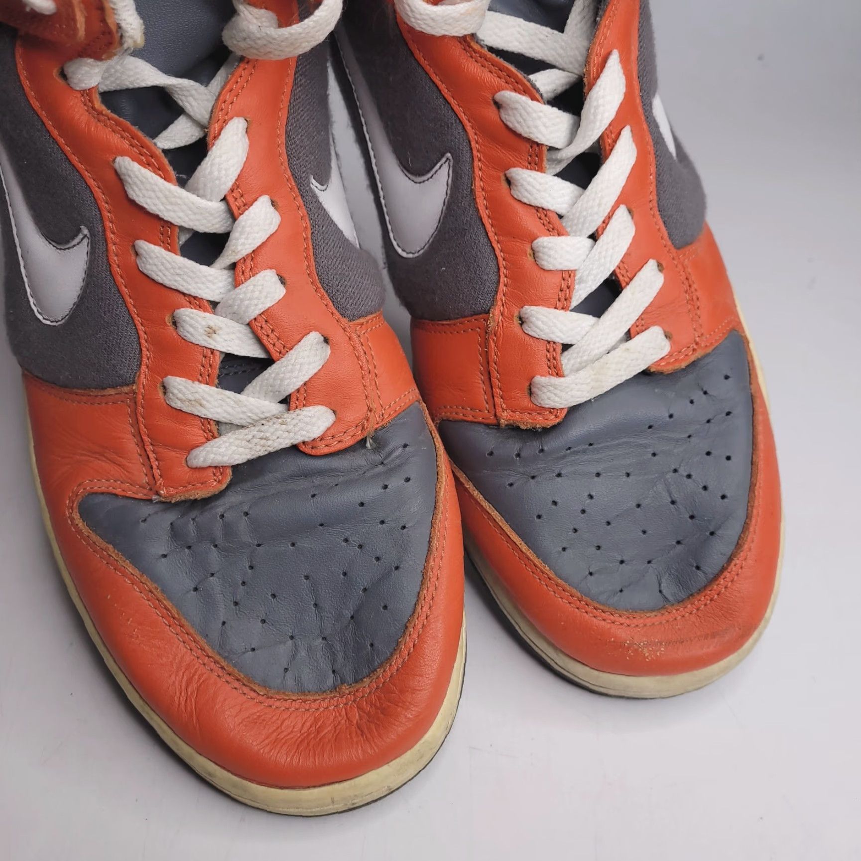 Nike VINTAGE Nike Dunk High College Orange/Flint Grey Men’s 11.5 Nike Dunk High Sneakers Size US 7 / EU 40 - 4 Thumbnail