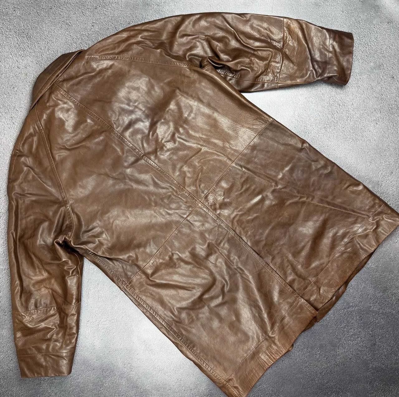 Amazing Hugo Boss Soft Leather trench coat size L