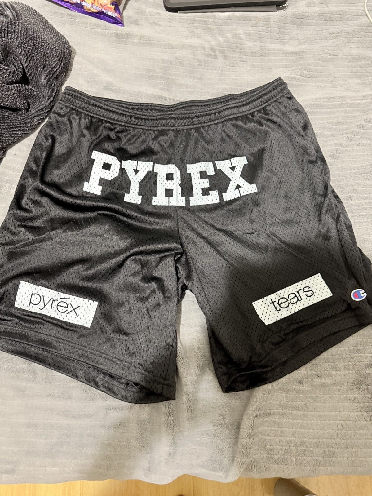 Pyrex Vision × Virgil Abloh Black Pyrex vision champion shorts
