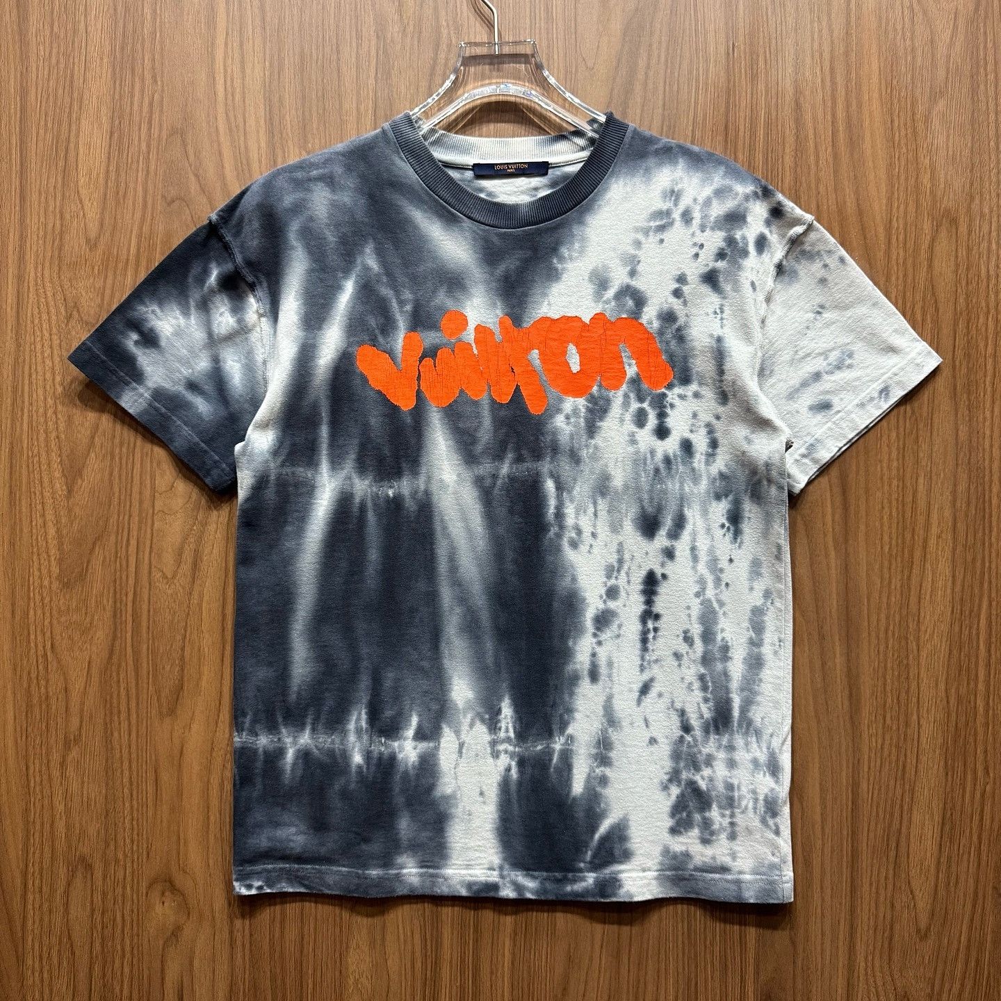 Louis Vuitton Louis Vuitton Tie-Dye Logo T-Shirt Size XS Size US XS / EU 42 / 0 - 1 Thumbnail