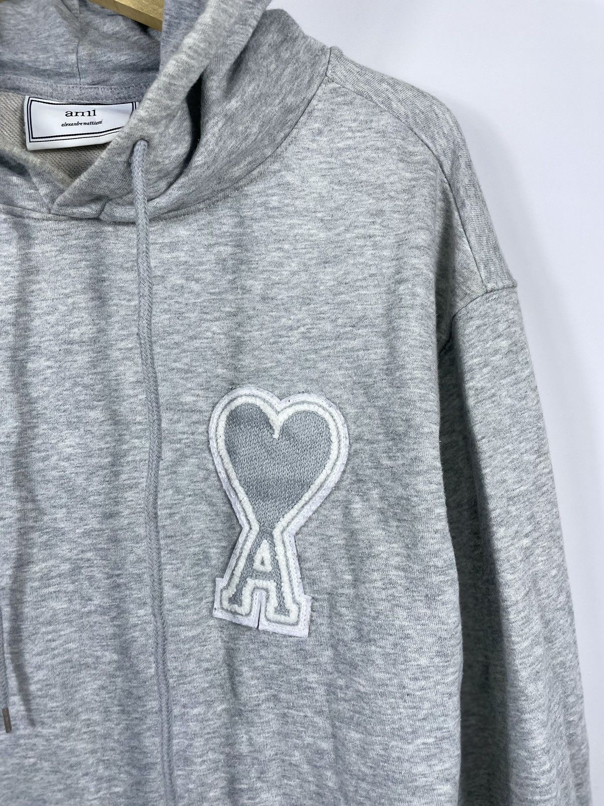 ★韓国の人気★【AMI】★AMI SMALL HEART LOGO HOODIE★WHITE★ Ami Paris Logo Heart Hoodie Sweatshirt Ivory NWT Size XXS | eBay