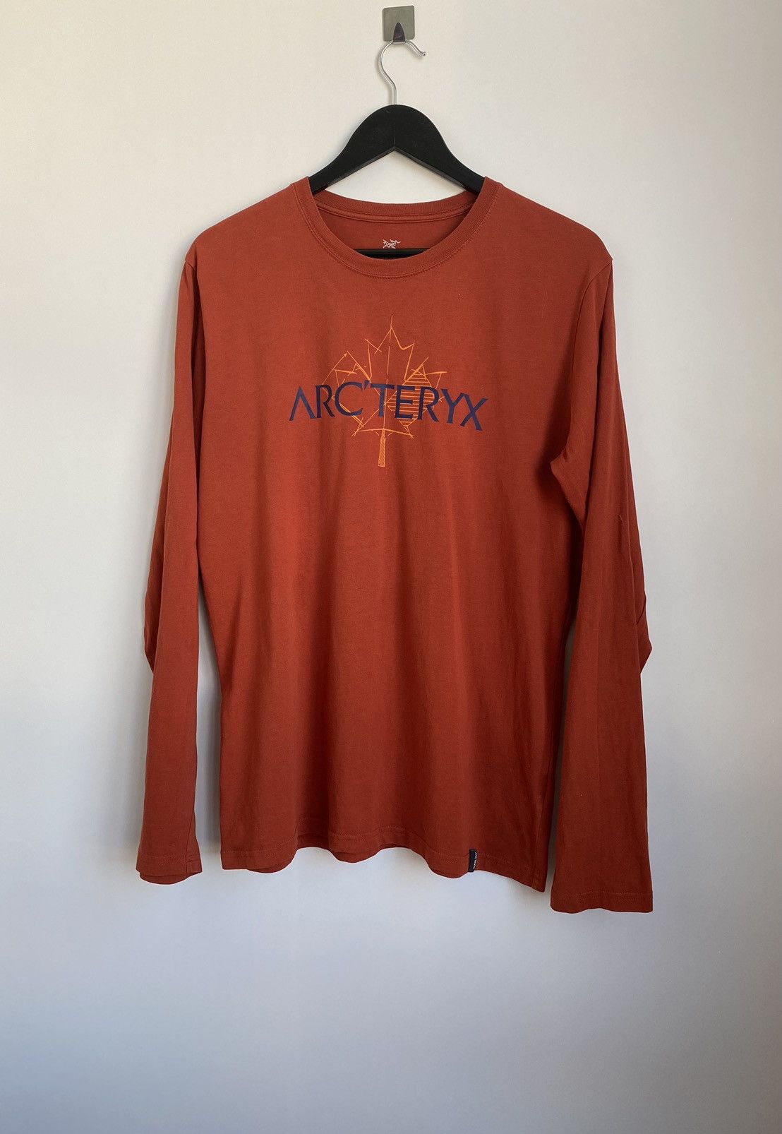 Arc'teryx men's longsleeve arcteryx big logo Size US L / EU 52-54 / 3 - 2 Thumbnail