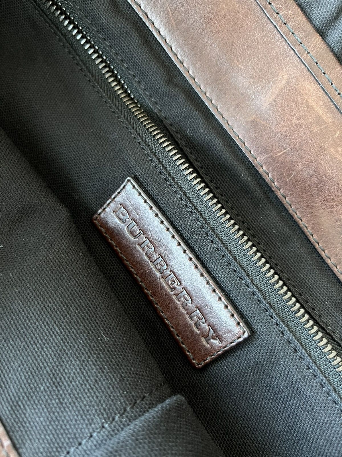Burberry BBR $3k Rare Vintage Classic Logo Messenger Crossbody Bag Size ONE SIZE - 5 Thumbnail