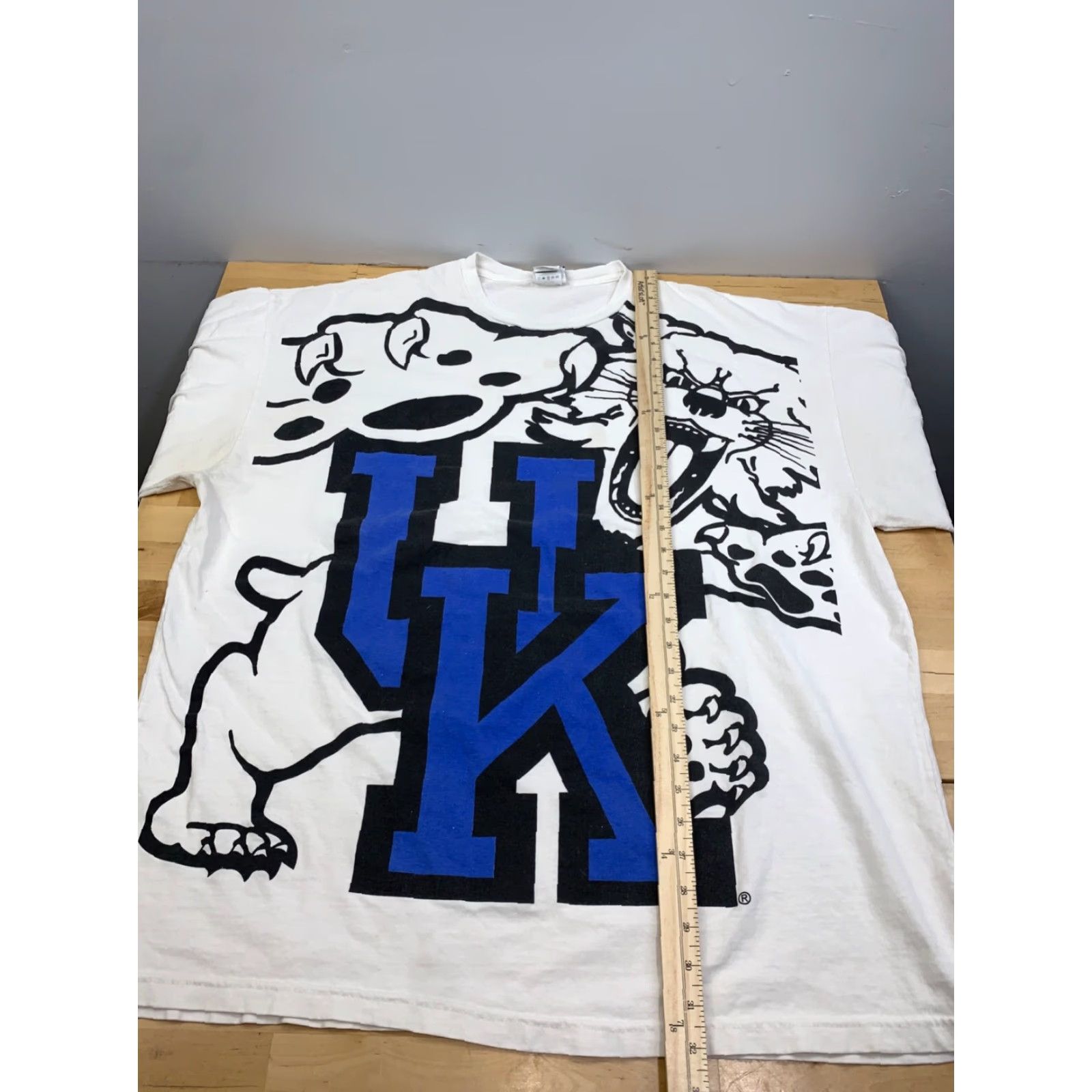 Vintage VINTAGE Kentucky Wildcats Shirt Mens 3XL White Aop College Sports Logo T-Shirt Short Sleeve Crew Neck Size US XXL / EU 58 / 5 - 4 Thumbnail