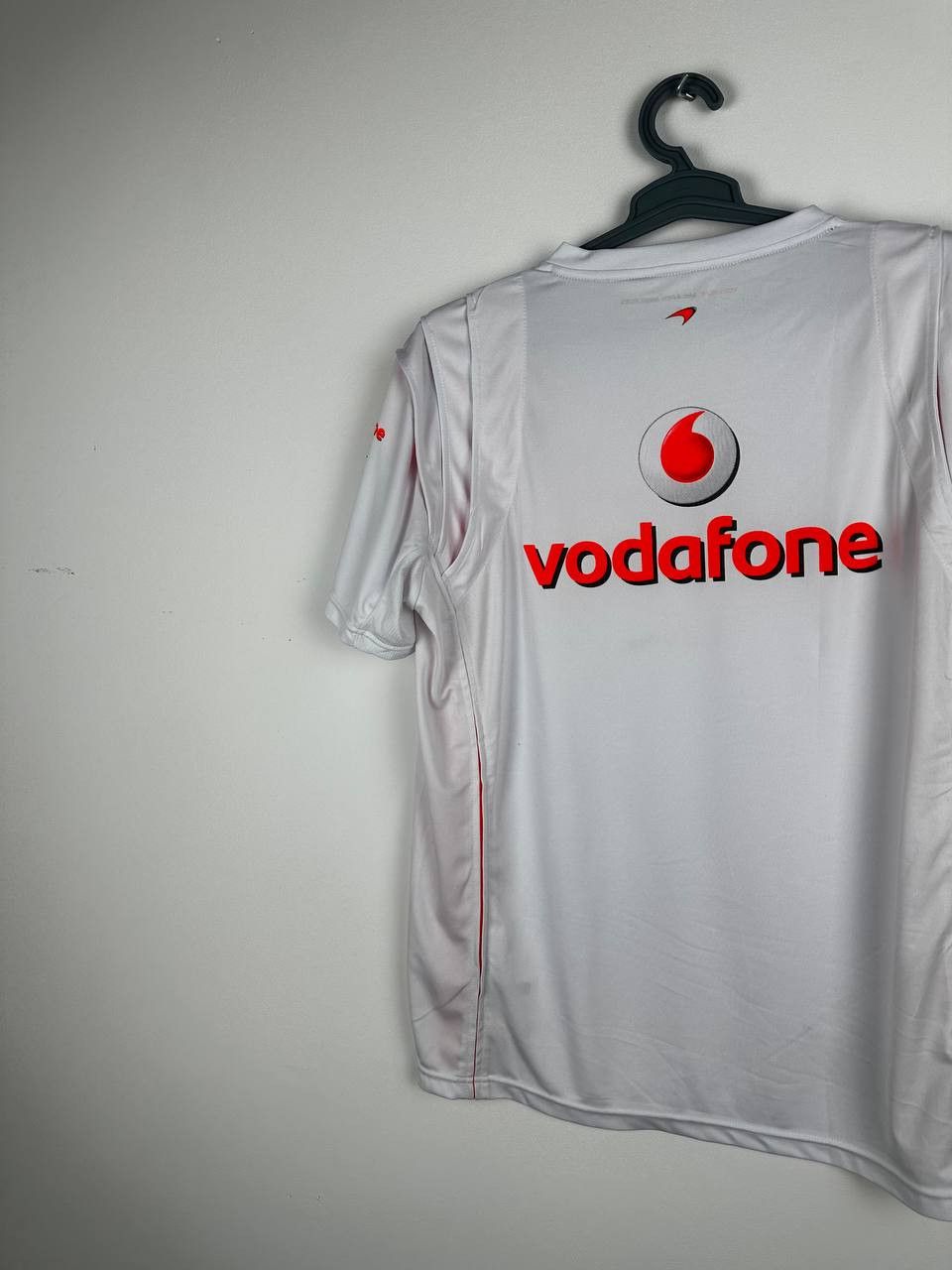 Formula 1 × Mercedes-Benz Mercedes Benz McLaren T-Shirt F1 Lewis Hamilton Vodafone Size US XL / EU 56 / 4 - 8 Thumbnail