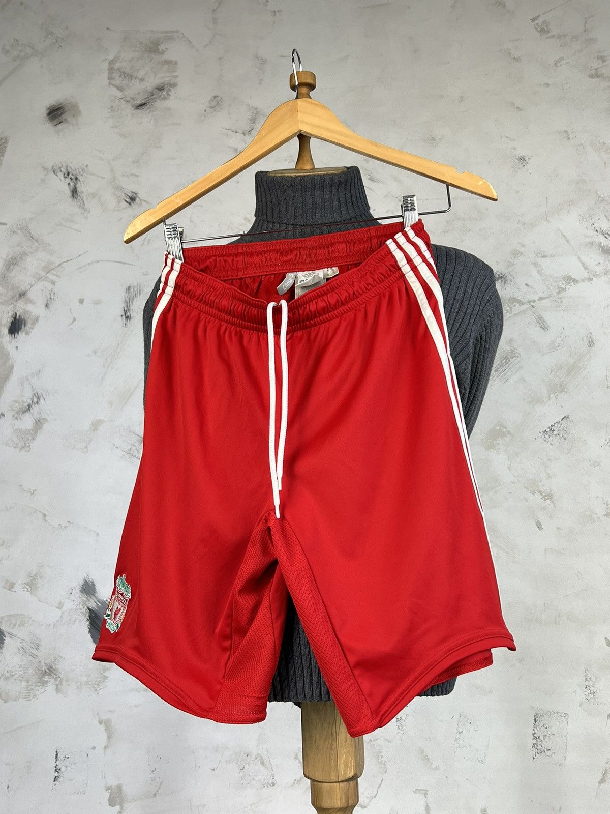 Adidas Adidas Liverpool Shorts Size M Size US 32 / EU 48 - 4 Thumbnail