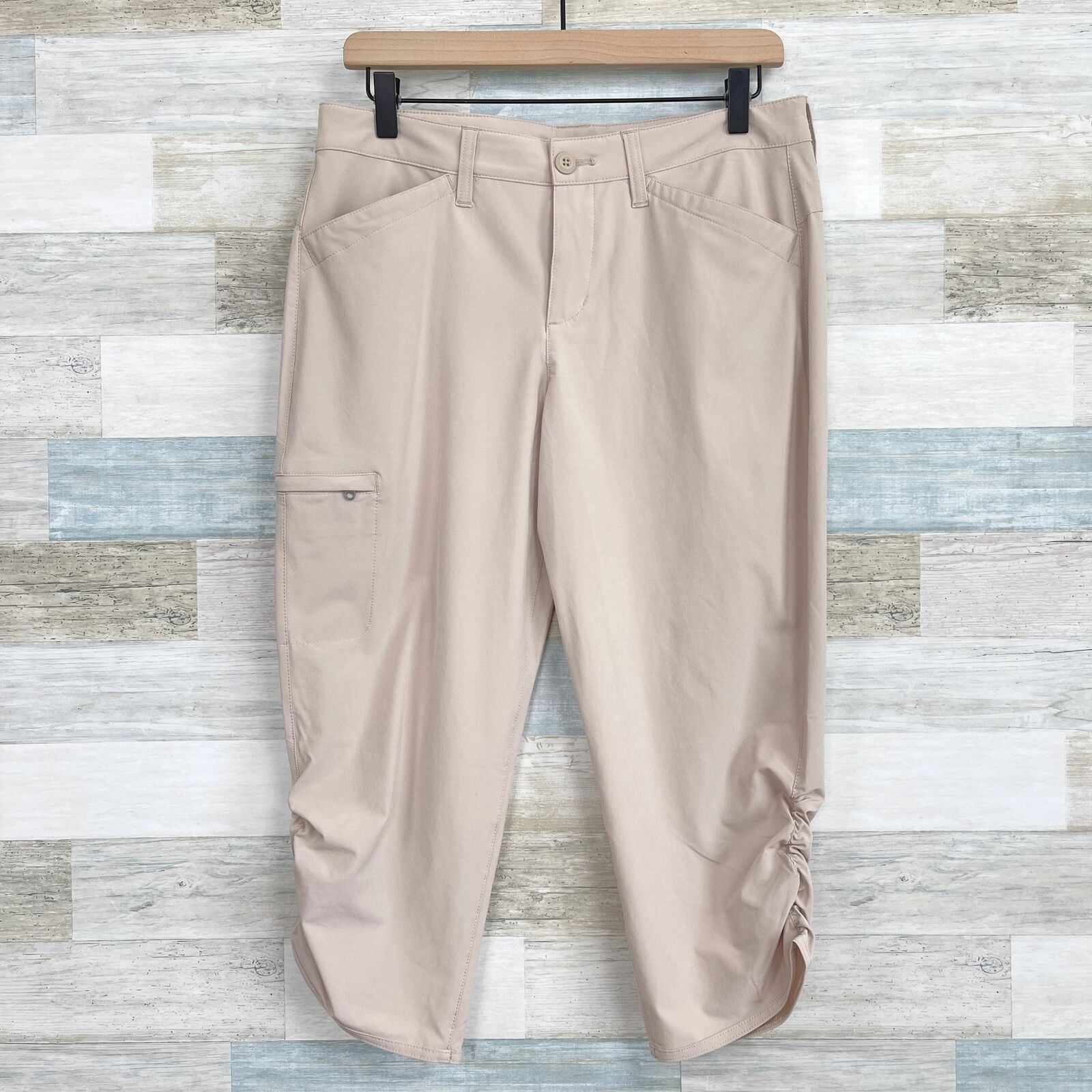 Eddie Bauer Eddie Bauer Ruched Hem Capri Hiking Pants Beige Mid Womens 6 Size 28" / US 6 / IT 42 - 1 Thumbnail