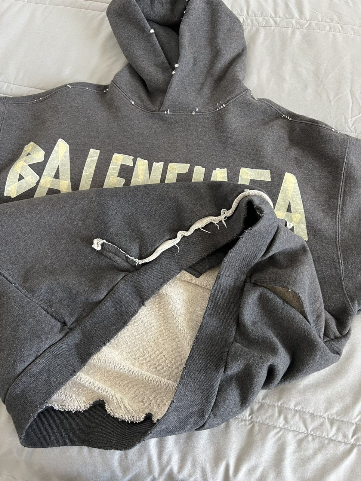 Balenciaga Balenciaga Tape Hoodie Size US S / EU 44-46 / 1 - 7 Thumbnail