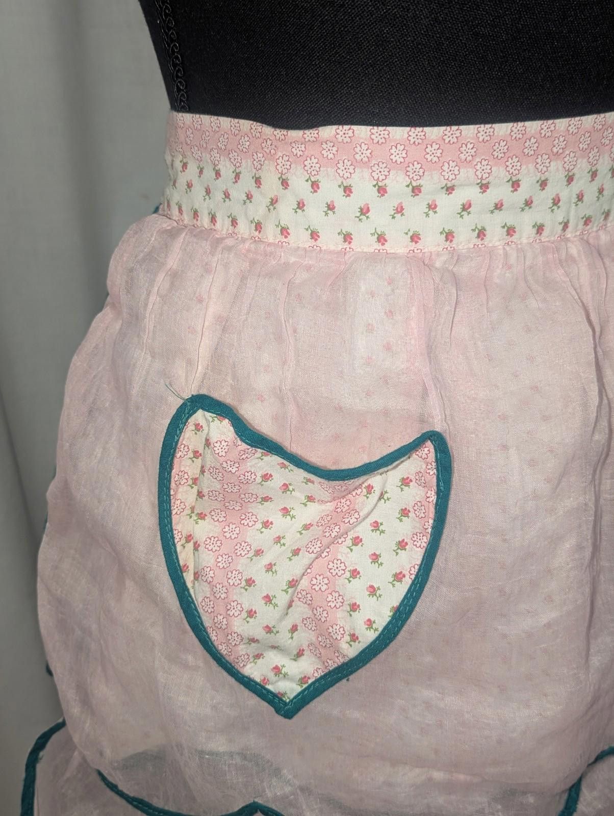 Handmade VTG 50s Sheer Heart Pink Flower Reversible Half Apron Kawaii Size ONE SIZE - 2 Thumbnail