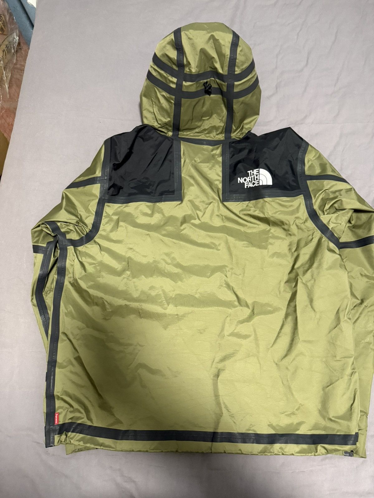 Supreme × The North Face Supreme the north face summit series outer tape seam Jacket Size US M / EU 48-50 / 2 - 5 Thumbnail