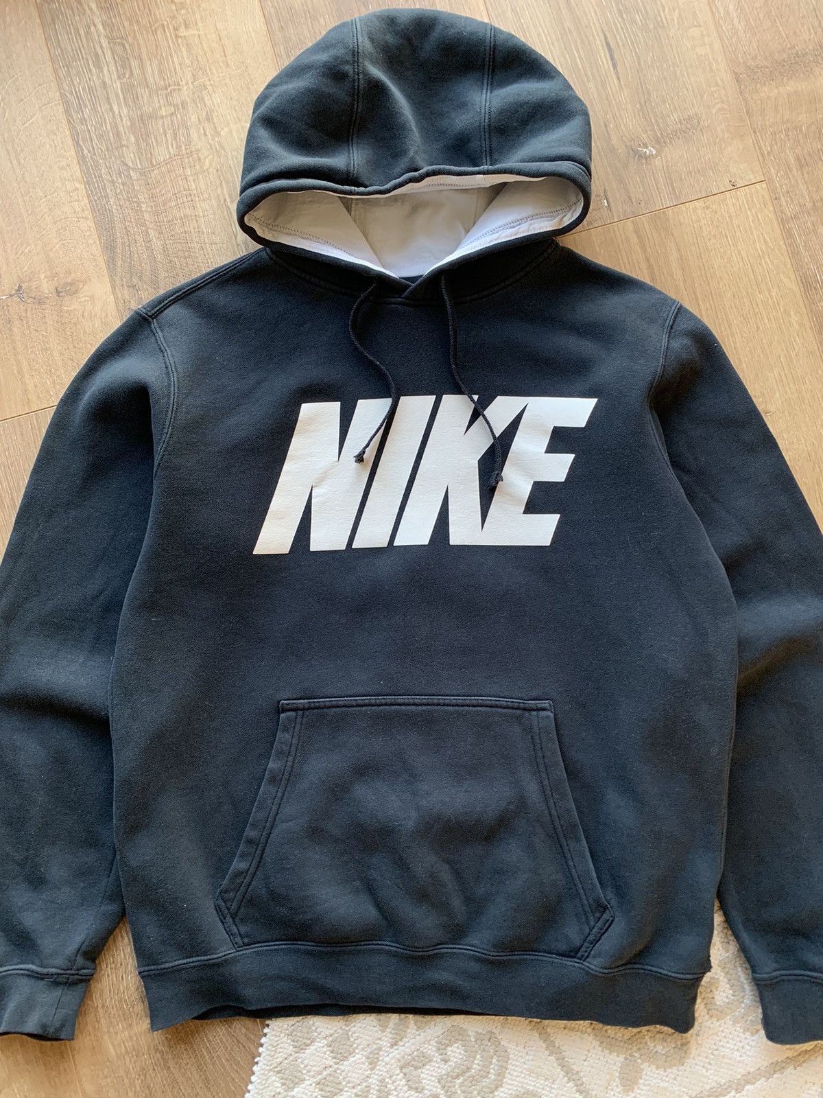 Nike Vintage Nike Big logo black hoodie Size US S / EU 44-46 / 1 - 3 Thumbnail
