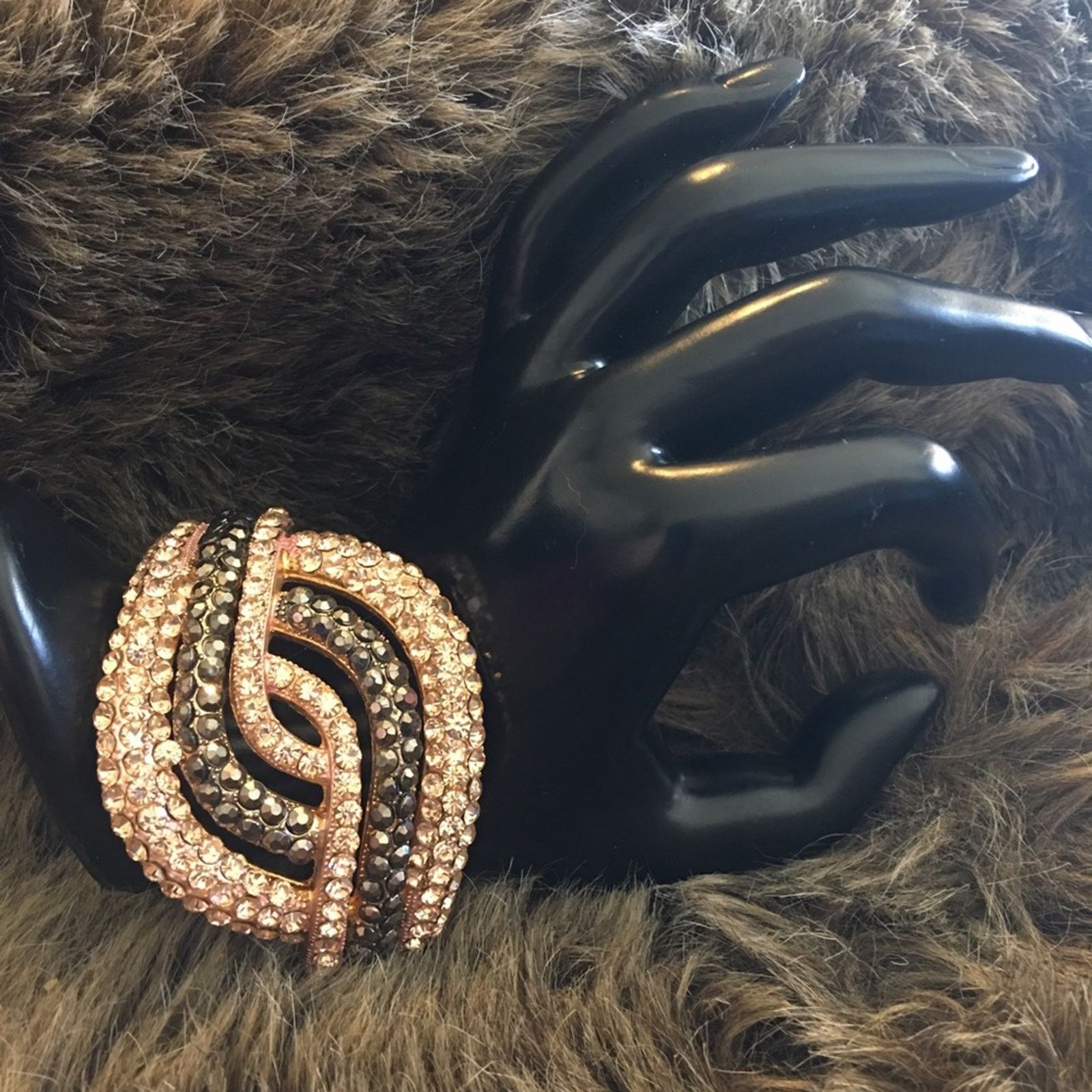 Vintage Vintage peach/black rhinestone clamp cuff bracelet Size ONE SIZE - 2 Thumbnail
