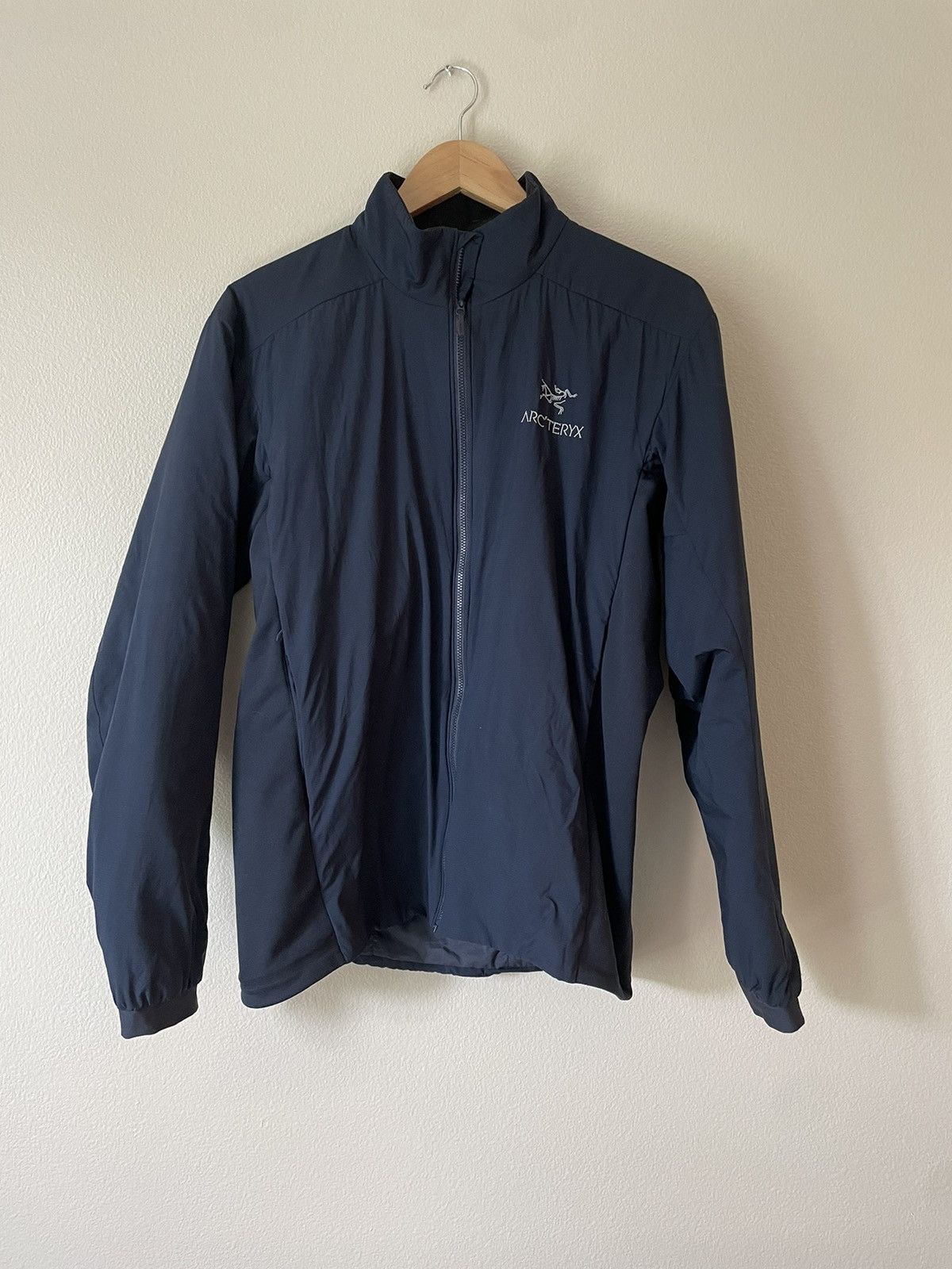 image of Arcteryx Arc’Teryx Atom Insulated Jacket Small in Navy, Men's