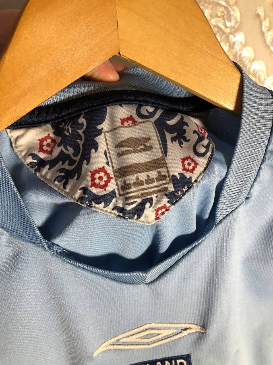 Umbro × Vintage VERY RARE UMBRO ENGLAND RETRO SOCCER JERSEY BLOKECORE Y2K Size US S / EU 44-46 / 1 - 3 Thumbnail
