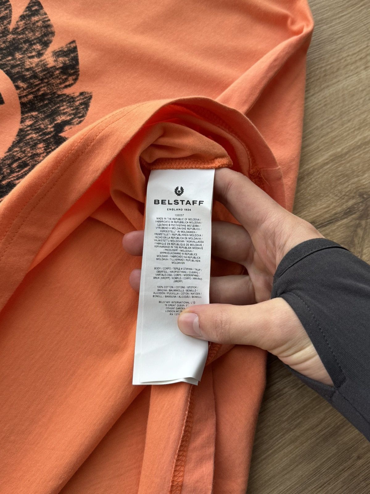 Belstaff BELSTAFF HEX PHOENIX COTTON T-SHIRT SIZE L MEN ORANGE Size US L / EU 52-54 / 3 - 7 Thumbnail