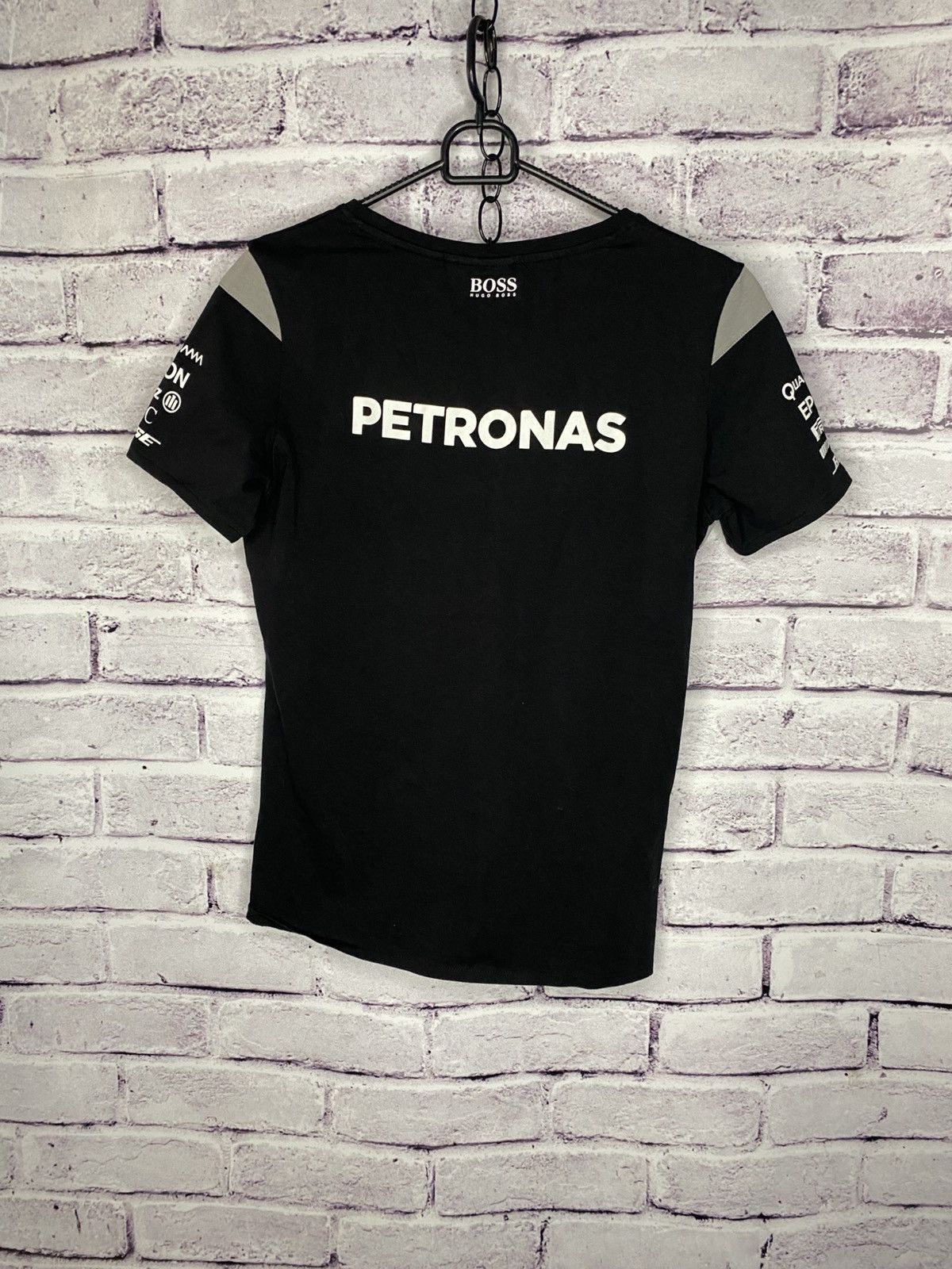 Hugo Boss × Mercedes-Benz Mens Vintage Mercedes AMG Petronas Formula One Team T Shirt Size US S / EU 44-46 / 1 - 12 Thumbnail