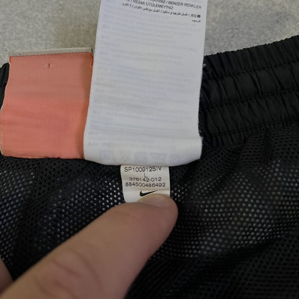 Nike Vintage Nike Track Pants Nylon Drill Y2K Swoosh Logo Size US 34 / EU 50 - 7 Thumbnail