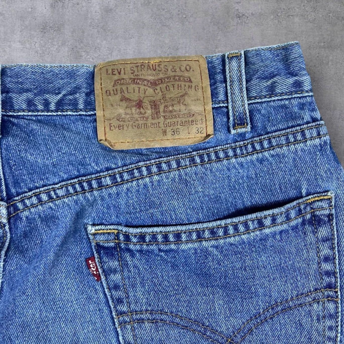 Levi's VINTAGE Levi's Red Tab Regular Straight Leg Distressed Blue Denim Jeans Mens W36 L32 Denim Jeans Distressed Size US 36 / EU 52 - 4 Thumbnail