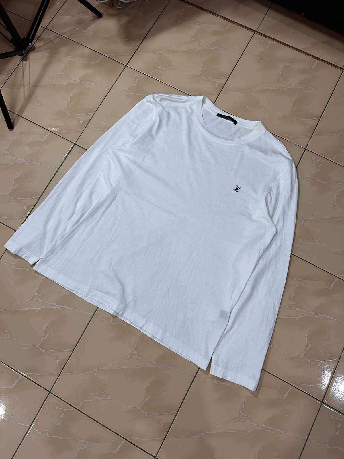 Louis Vuitton Louis Vuitton Long Sleeve Tshirt Size L / US 10 / IT 46 - 1 Thumbnail