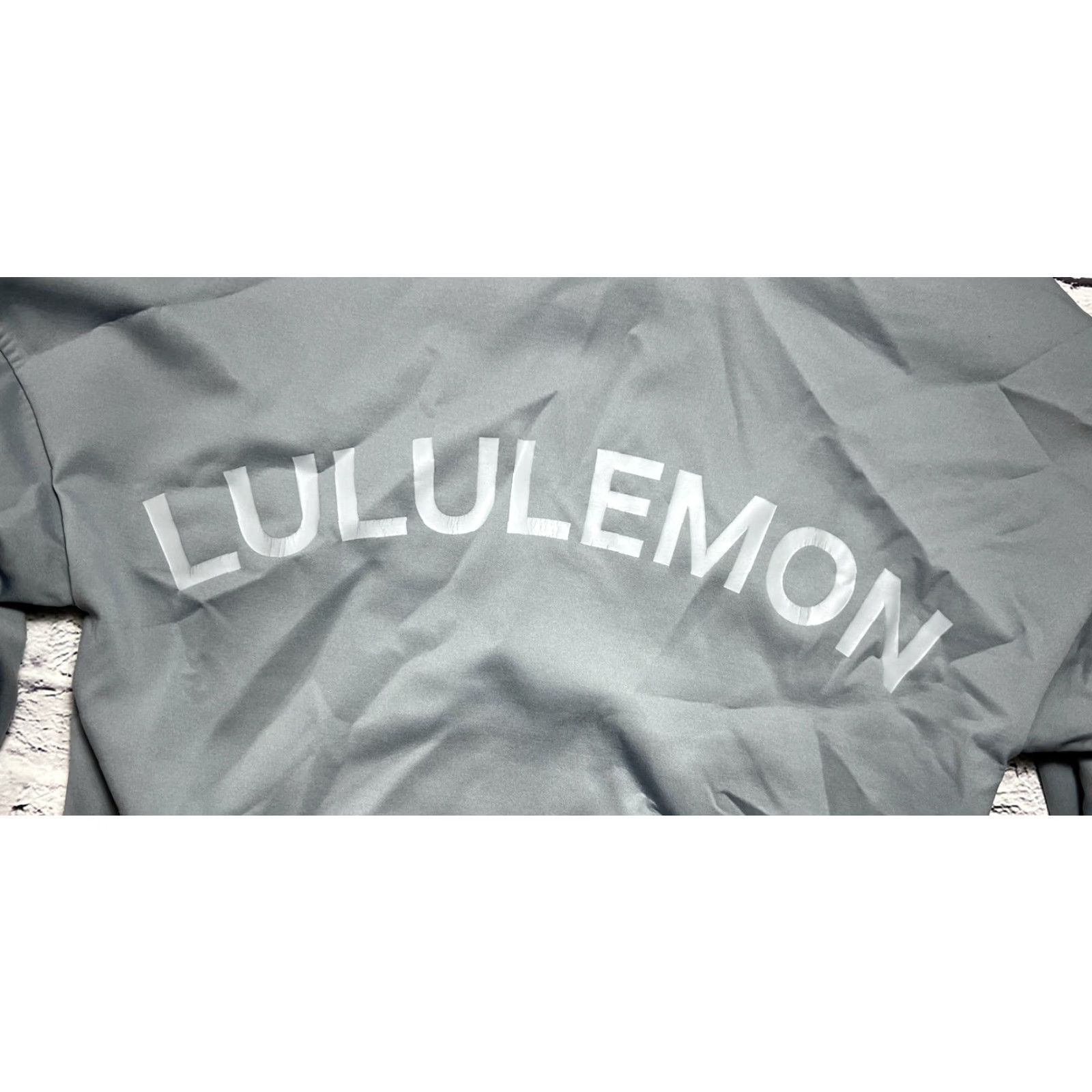 Lululemon Lululemon Shaped Jacket Bomber Jacket Women's Sterling Spacer Short Sleeve Zip Casual Workwear 2 Slim Athletic Model: Lululemon Shaped Jacket Womens Size XS / US 0-2 / IT 36-38 - 5 Thumbnail