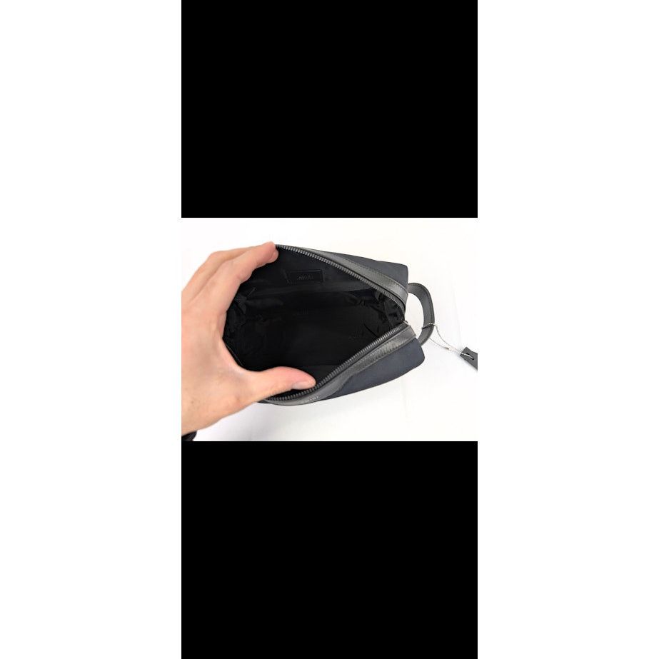 Amiri o1rshd1 Q:2 / Size: OS / Nylon Beauty Case in Black Size ONE SIZE - 11 Thumbnail