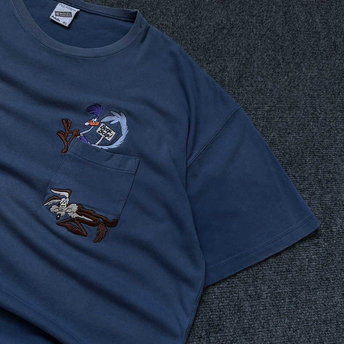 Warner Bros VTG Adults Warner Bros Studio T-shirts 1998 Distressed Size US XL / EU 56 / 4 - 8 Thumbnail