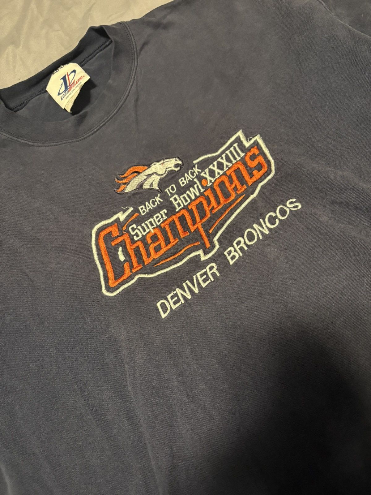 Vintage Vintage Broncos Tee (BACK TO BACK CHAMPIONS) Size US XL / EU 56 / 4 - 2 Thumbnail