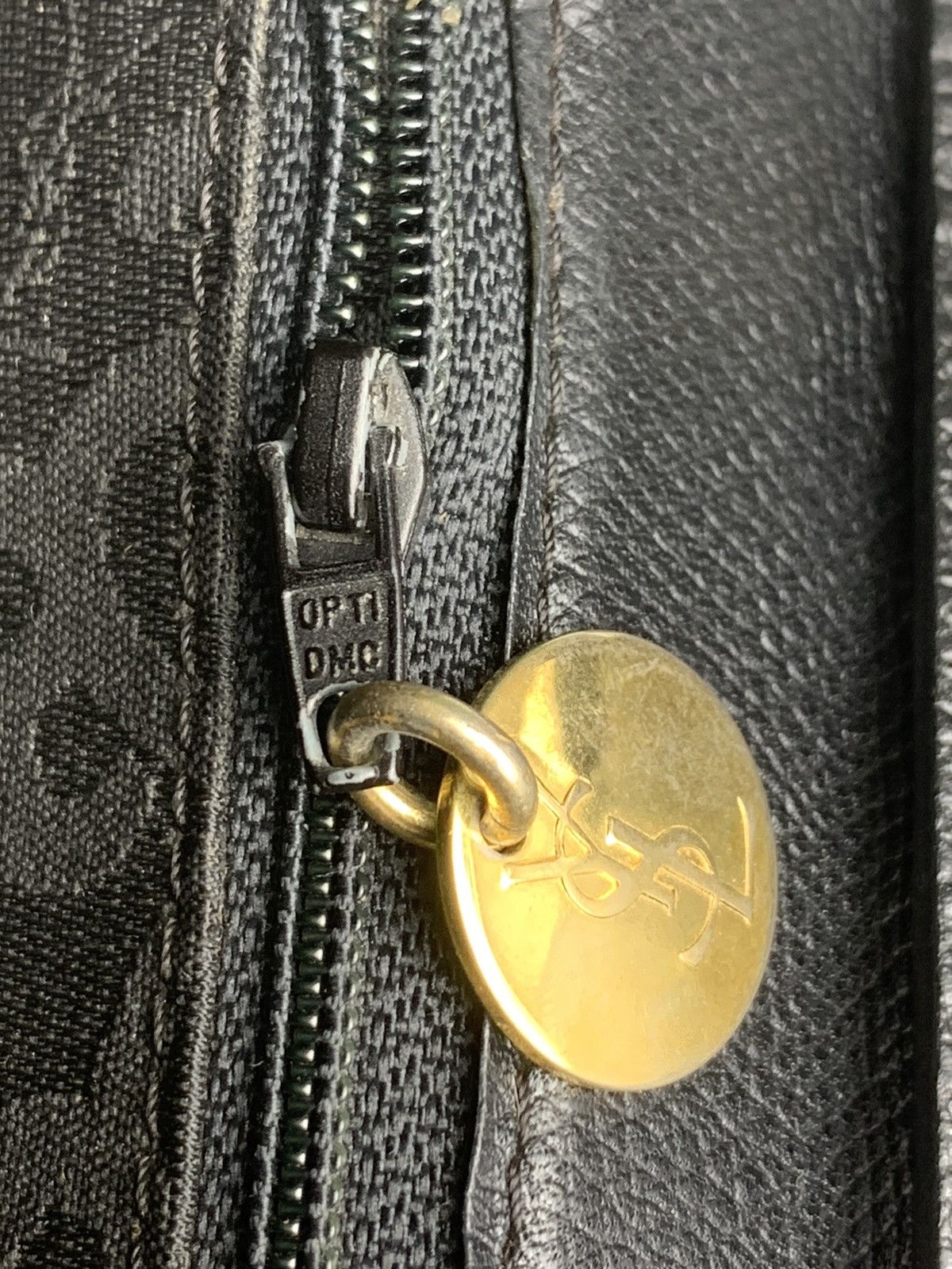 Yves Saint Laurent Authentic vintage ysl Arabesque Pattern Shoulder Bag Leather Size ONE SIZE - 20 Thumbnail