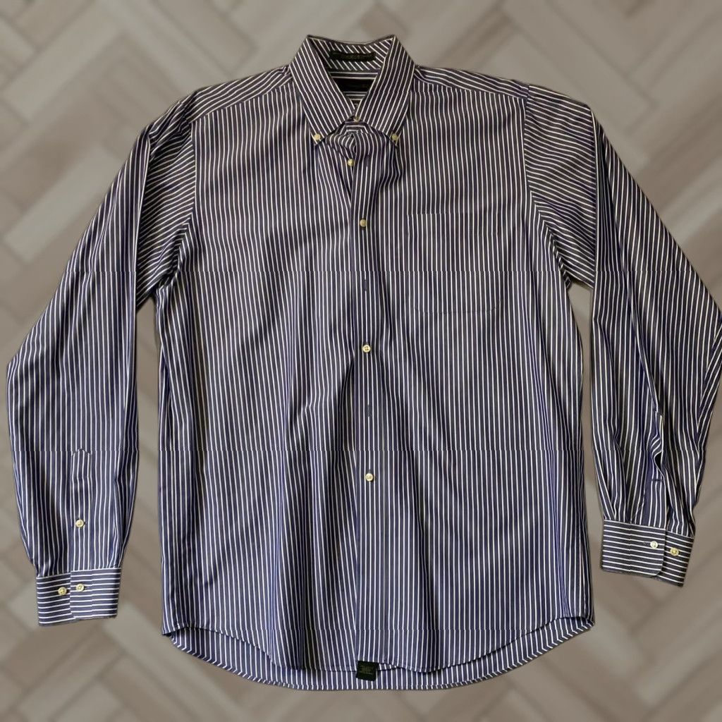 Vintage VINTAGE Marshall Fields Button-Up Shirt Men’s 16.5 36/37 Blue Long Sleeve Pocket Button-Up Collar Regular Big & Tall Mens Size US L / EU 52-54 / 3 - 1 Thumbnail